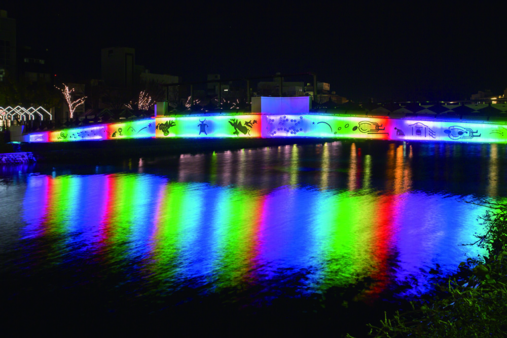 夜景スポット 徳島市ふれあい橋のLEDアート