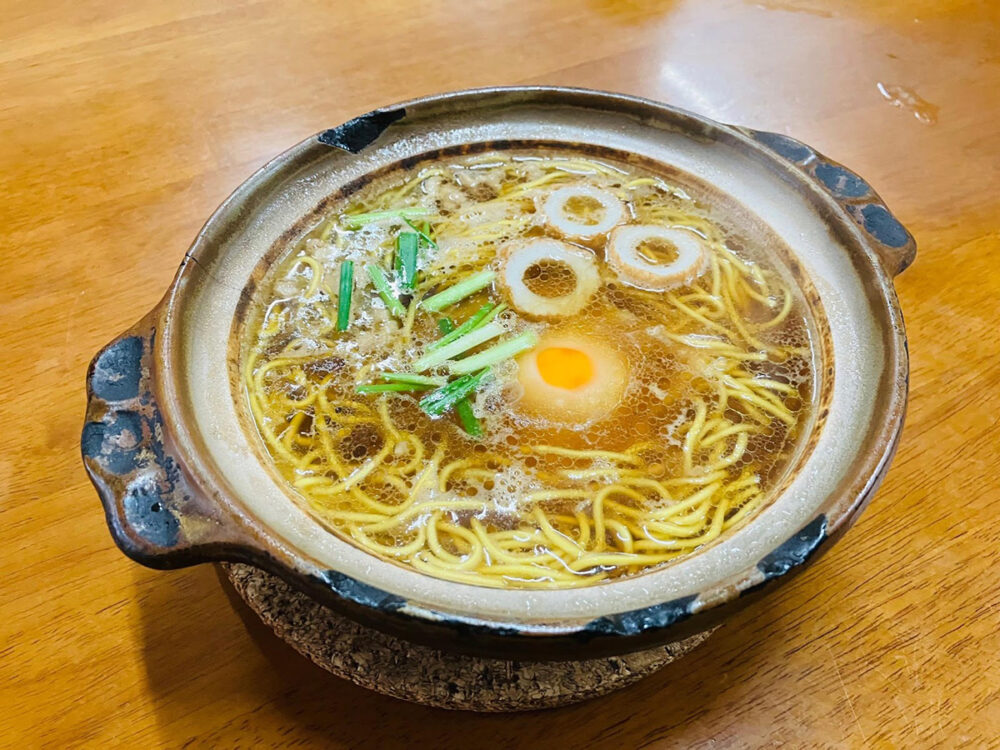 須崎市名物 昔ながらのしょうゆ味が特徴の鍋焼きラーメン