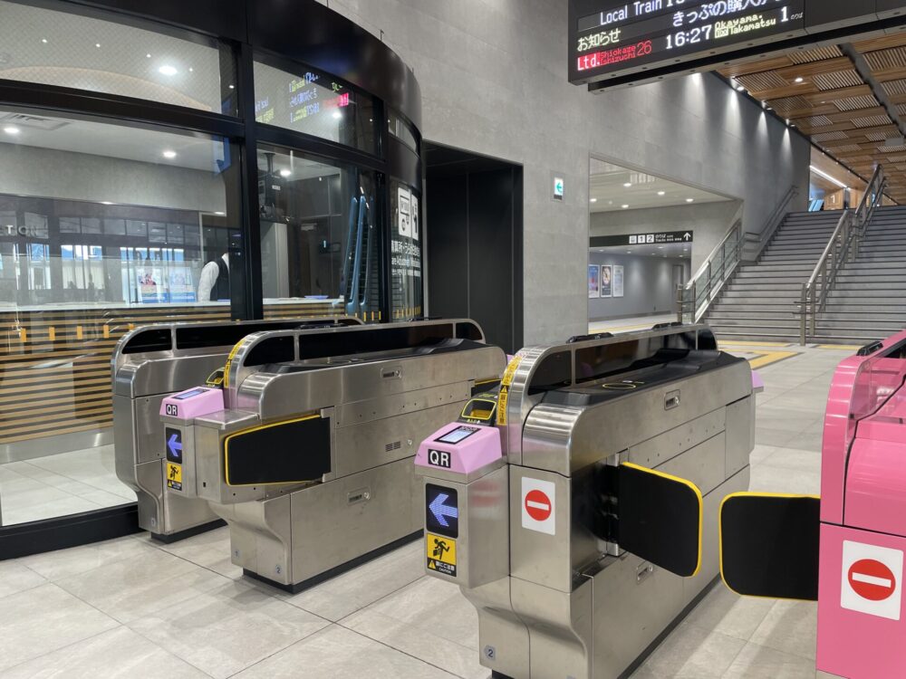 松山駅に導入された自動改札機