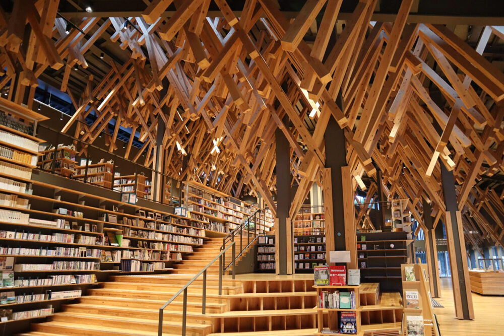 梼原町立図書館の内観