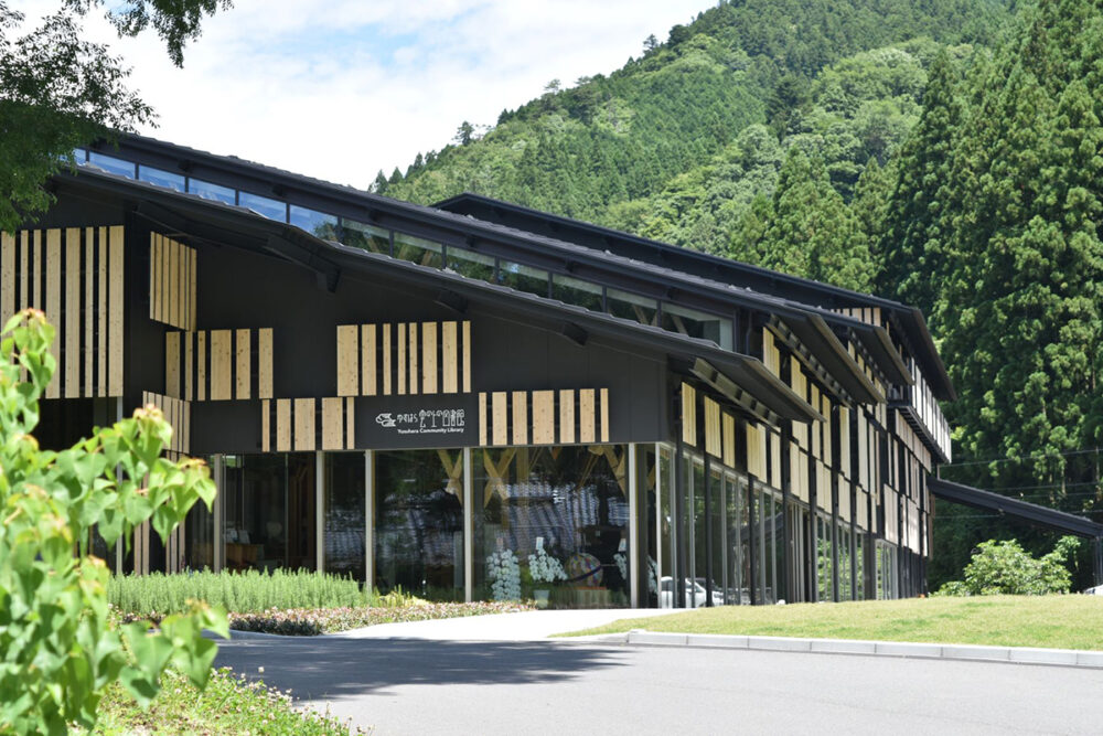 梼原町立図書館の外観