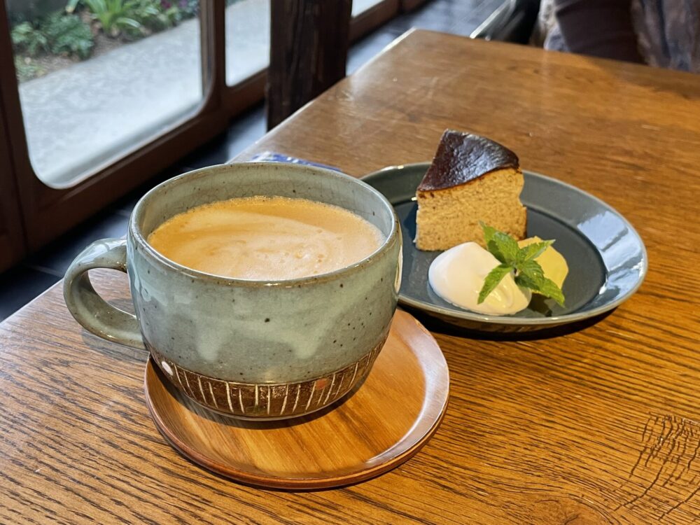 仏生山の森 おかしの時間のアールグレイとオレンジのチーズケーキと和三盆カフェオレ