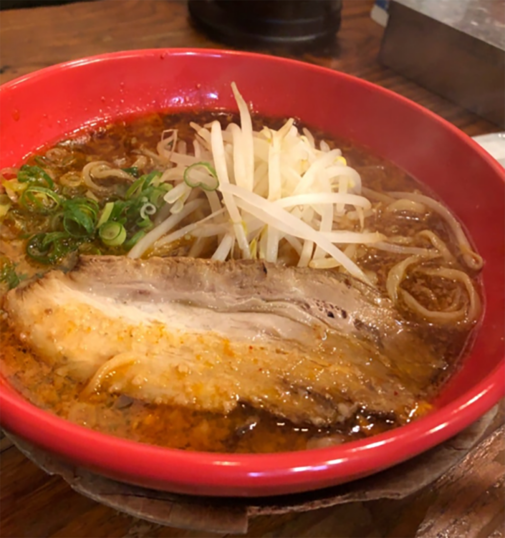 創業時からのメニュー「ピリ辛ラーメン」