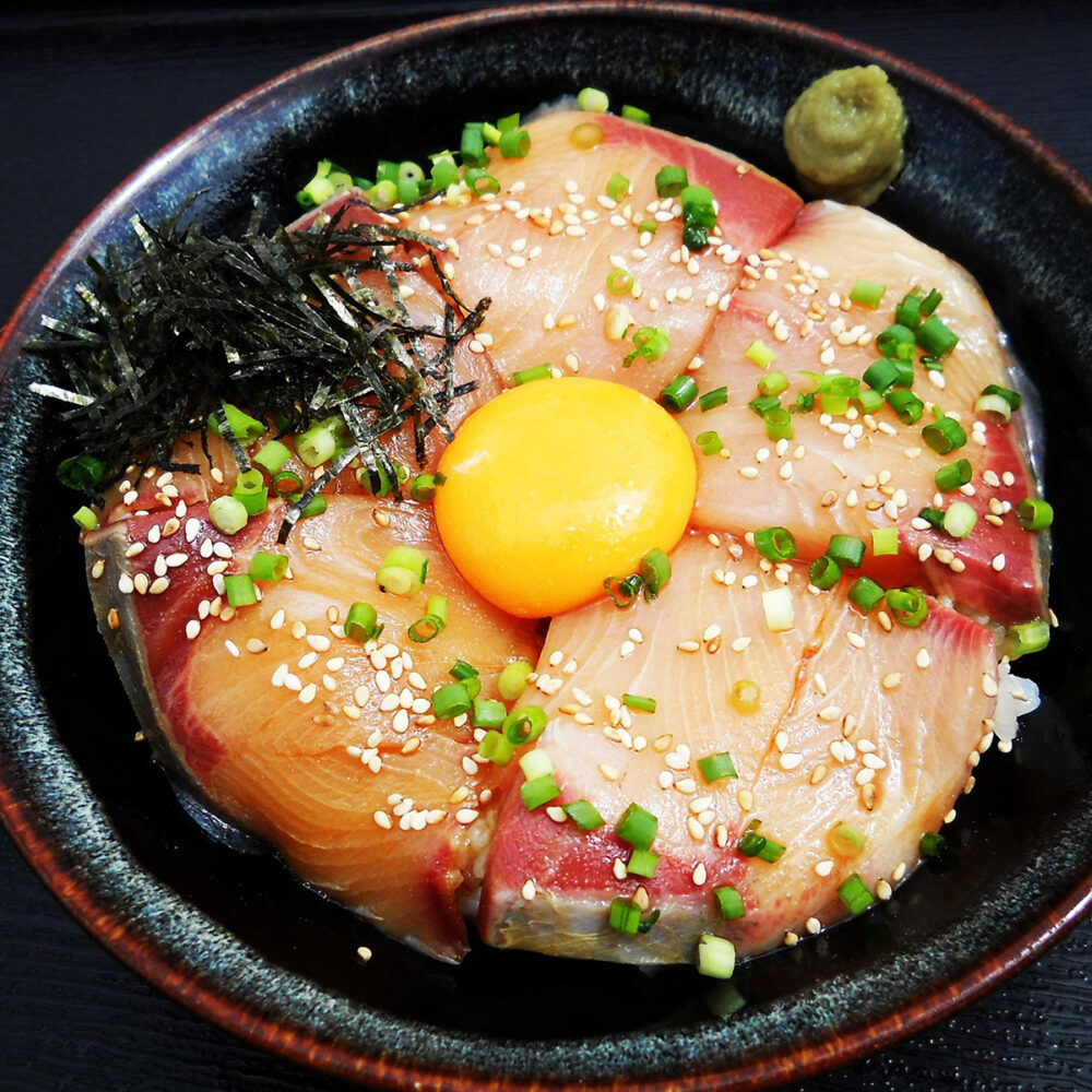海鮮食堂じゃこやのオリーブハマチのづけ丼
