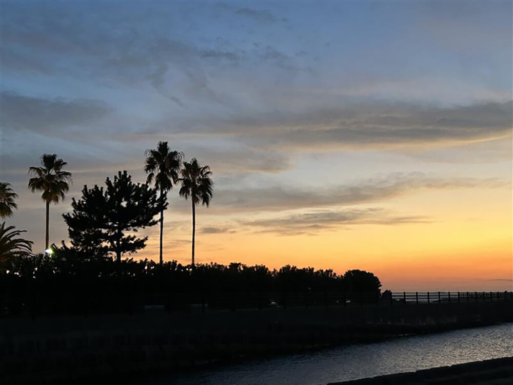 夕暮れ時の五色姫海浜公園