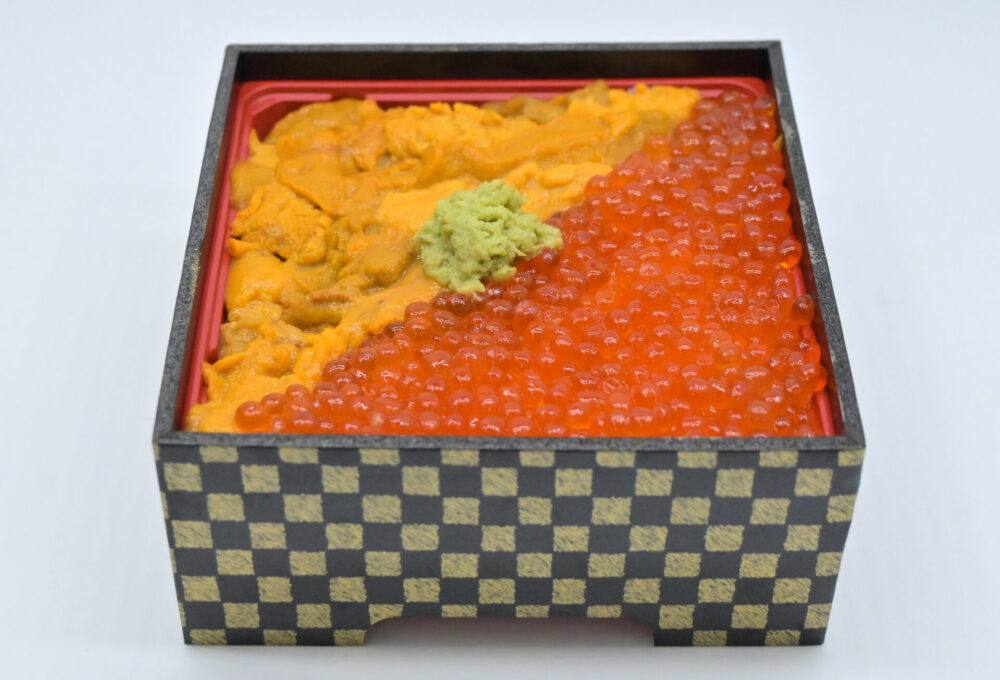 くるくるなると ウニといくら