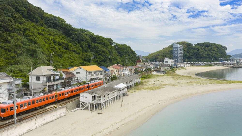 海と鉄道の間にあるブエナビスタ