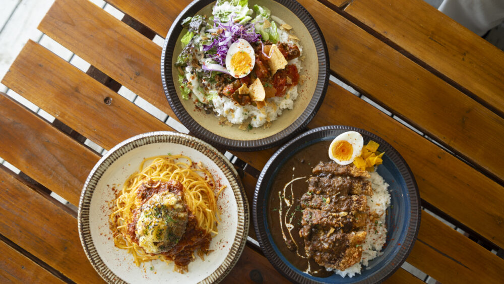 特製タコライス・ポークカツカレー・チーズハンバーグミートスパ