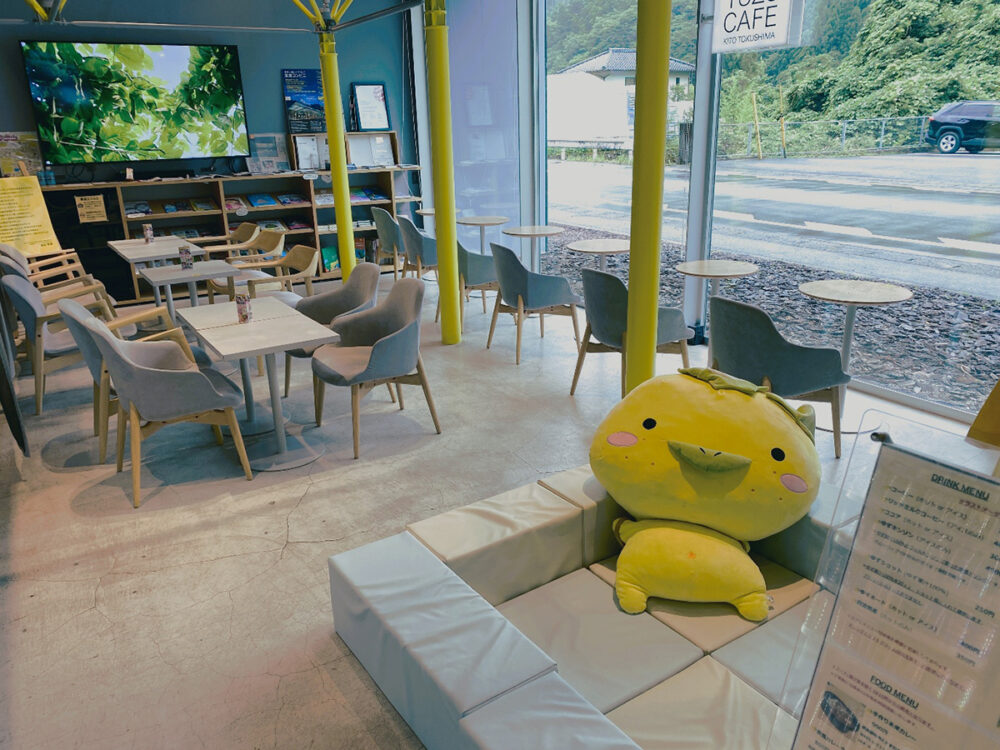 YUZU CAFEの子ども用スペースのゆずがっぱ