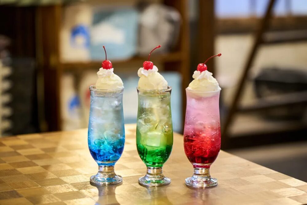 「藝術喫茶 清水温泉」の恋するカラーフロート