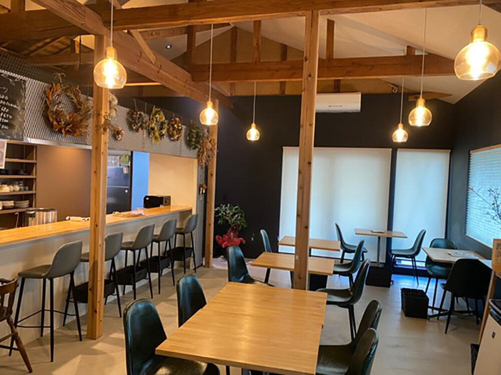 natural cafe やどり菜。の内観