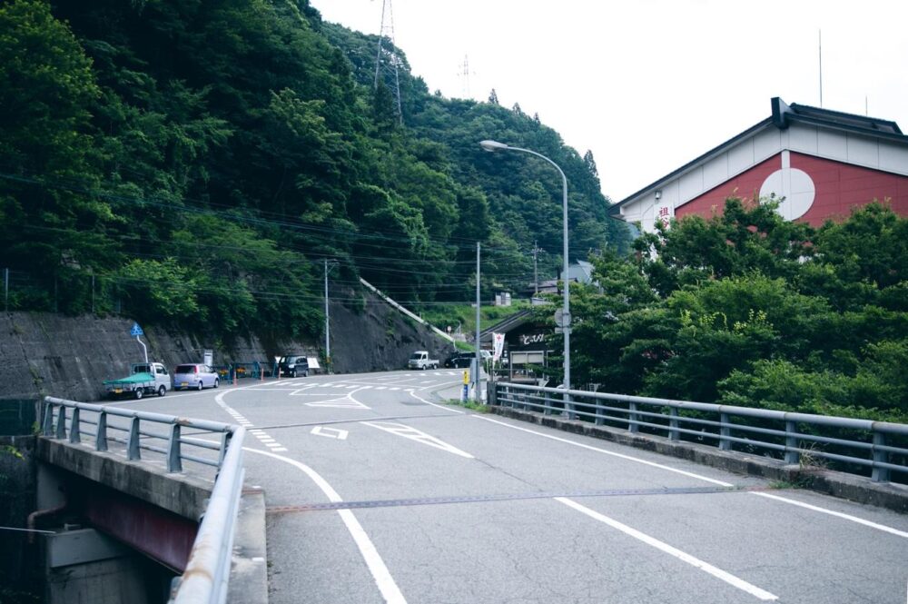 東祖谷歴史民族資料館近くの三叉路