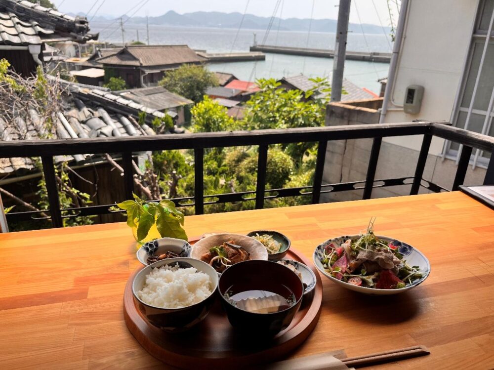 島のゲストハウスとカフェ ogijima ゆくるのランチ