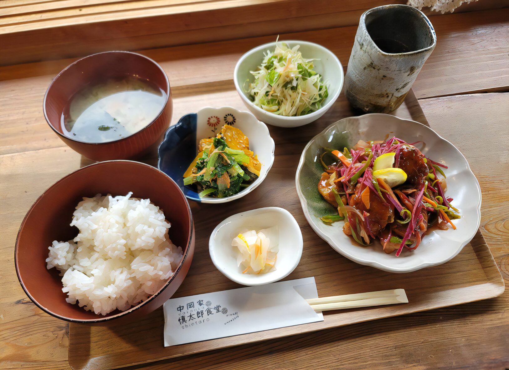慎太郎食堂のランチ「日替わり定食」
