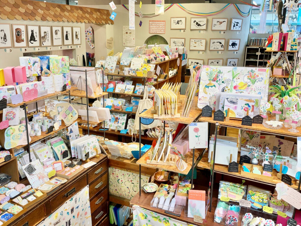 PAPER MESSAGEおびやまち店の内観