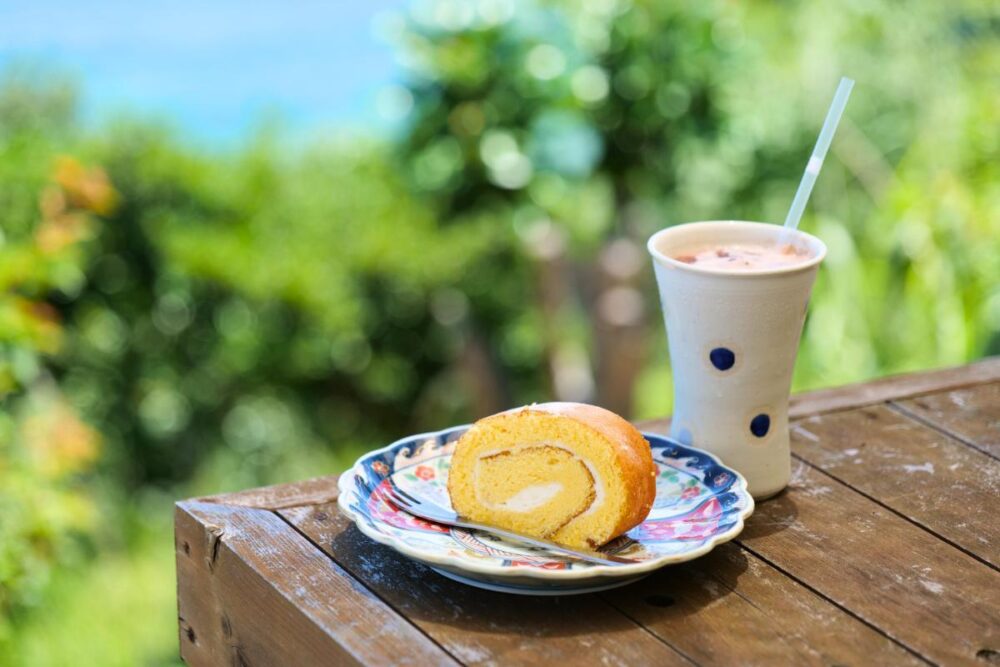 季節のロールケーキ
