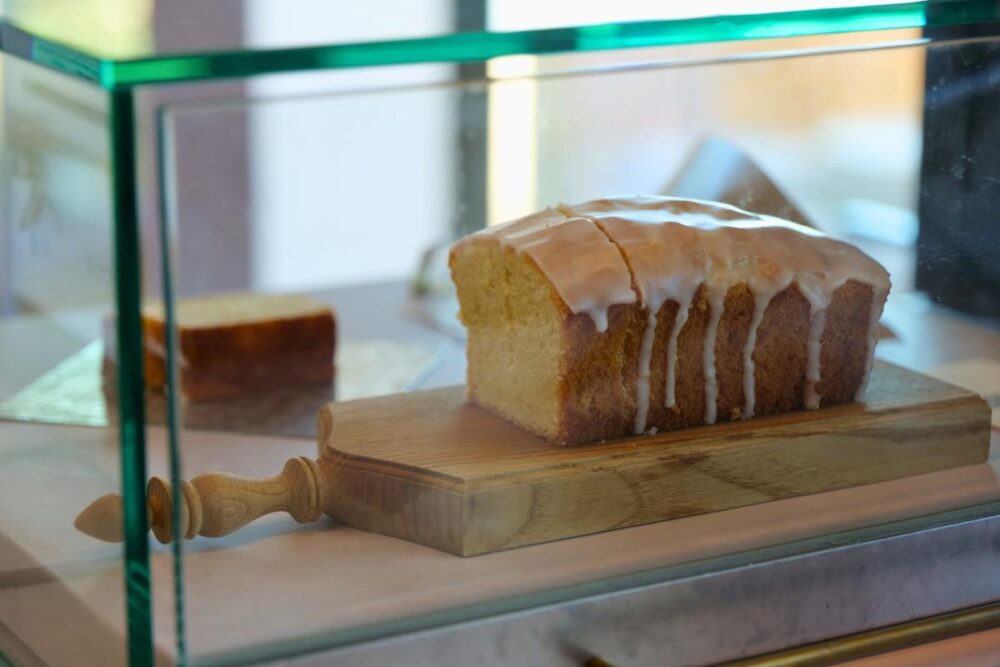 munimal cafe手作りの「神の島のレモンケーキ」