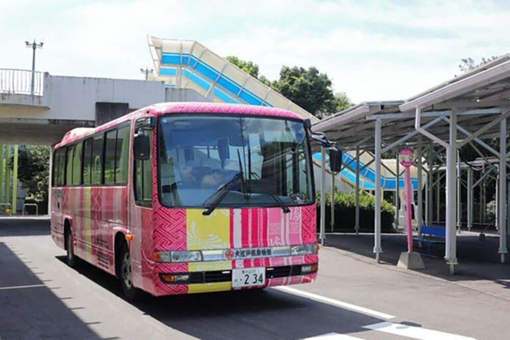 レオマリゾートから最寄り駅にアクセスできる無料シャトルバス