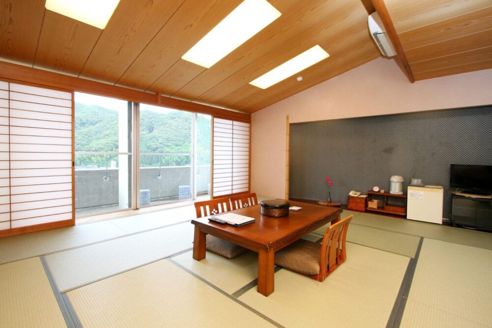 ホテル星羅四万十の居室(和室)
