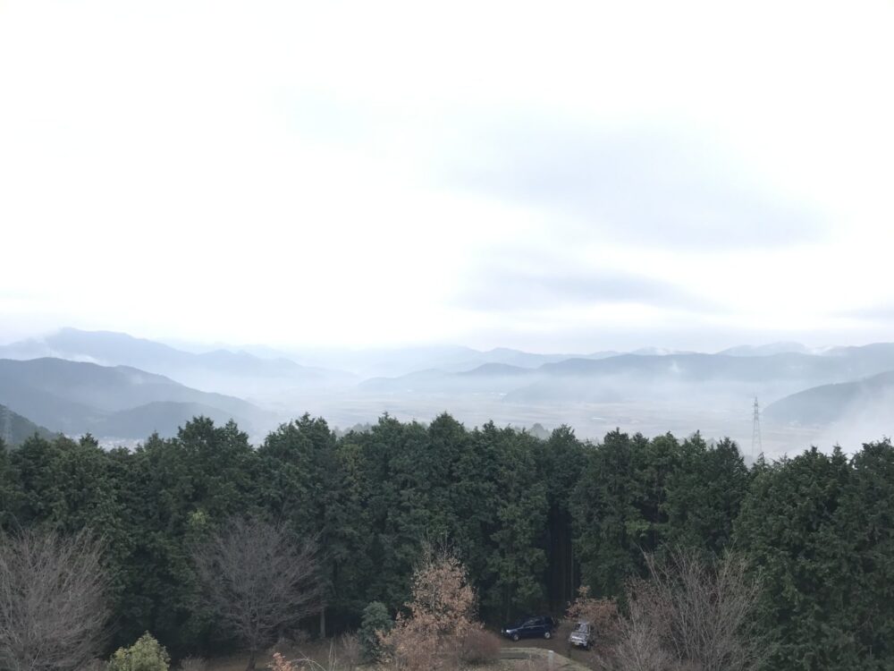 八幡浜街道笠置峠越から西予市側を眺めた風景