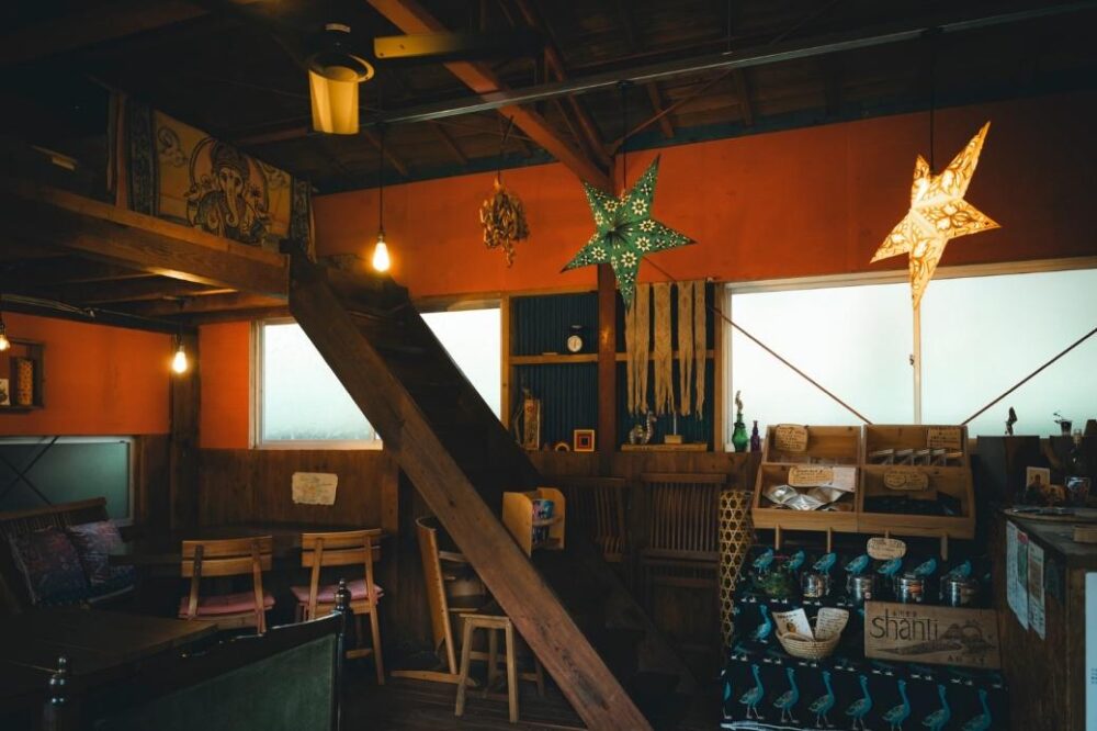 温かみを感じられる店内
