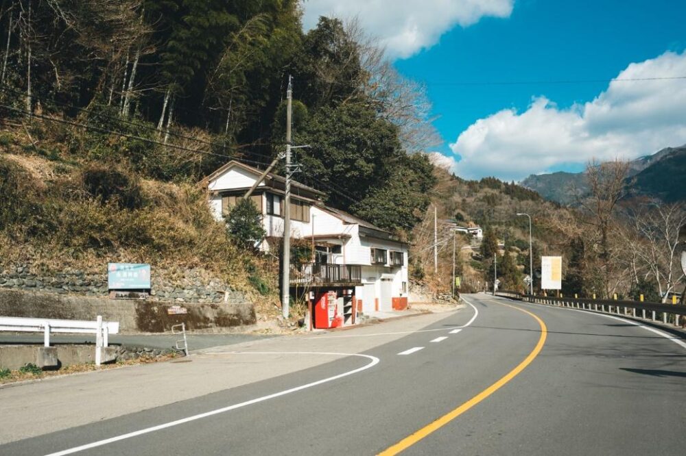 永渕食堂シャンティの目印になる看板