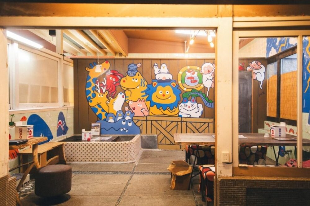 イラストレーター・ヒダカナオトさんによるポップでキャッチーなアートワーク