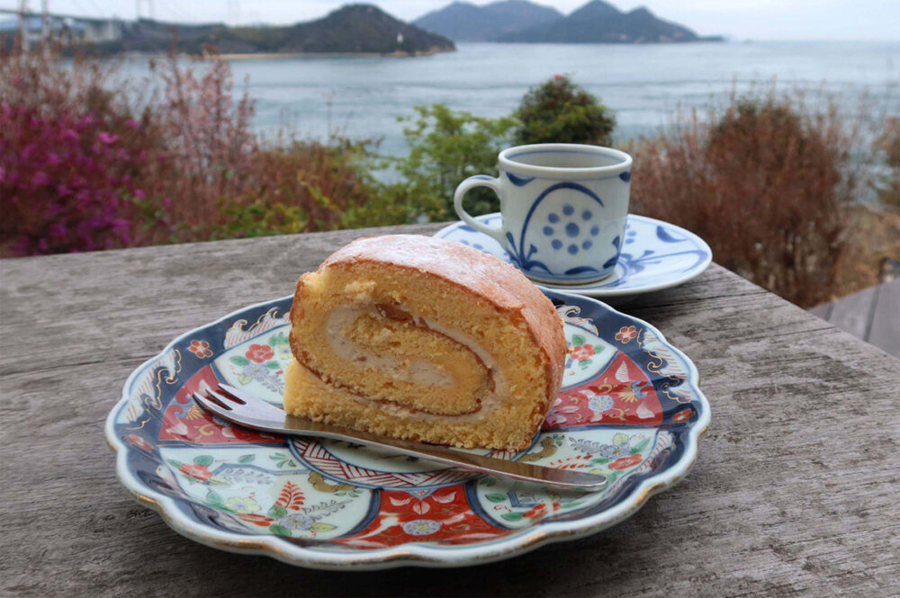 海のみえるカフェのケーキセット