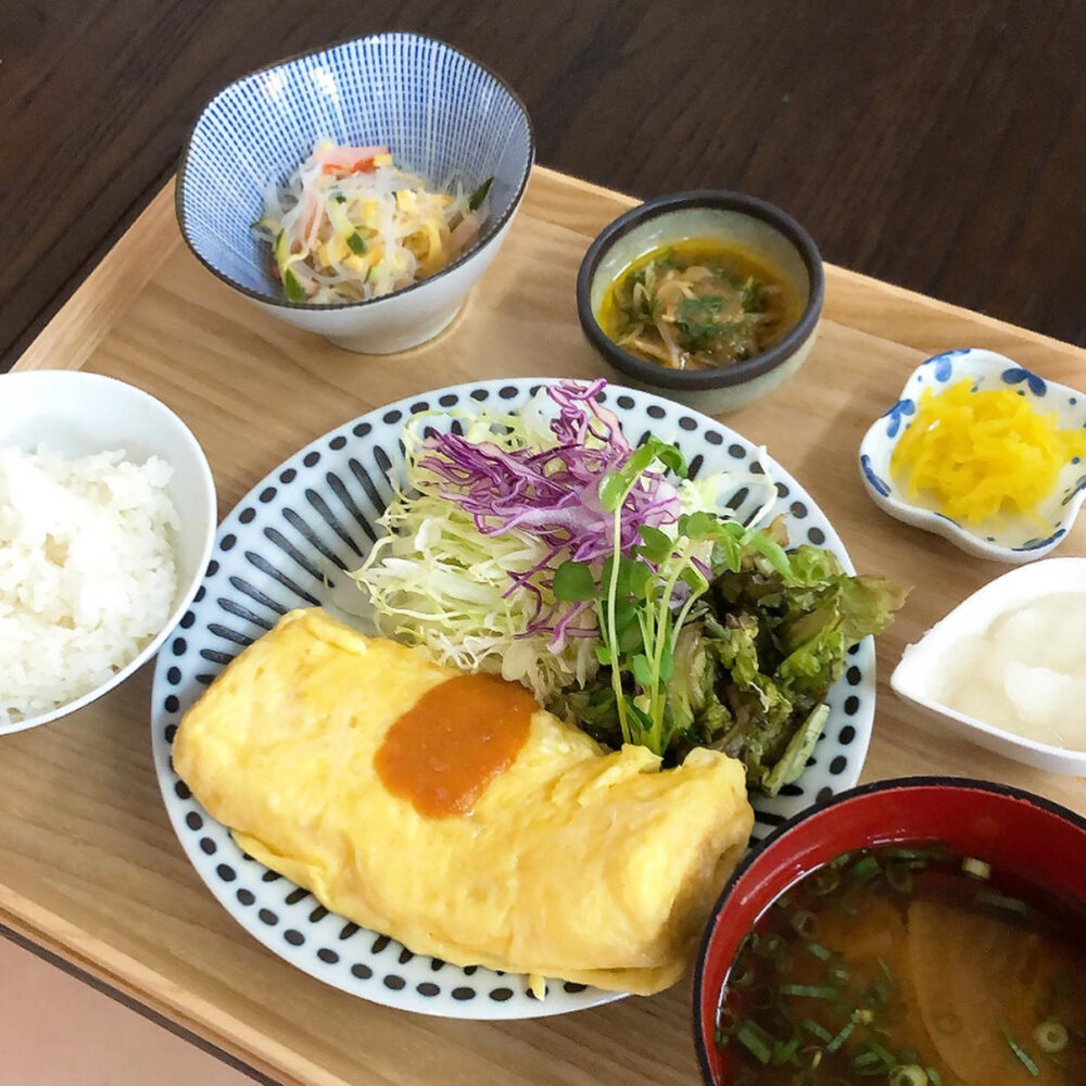 ののの食堂の人気メニューだし巻き玉子定食