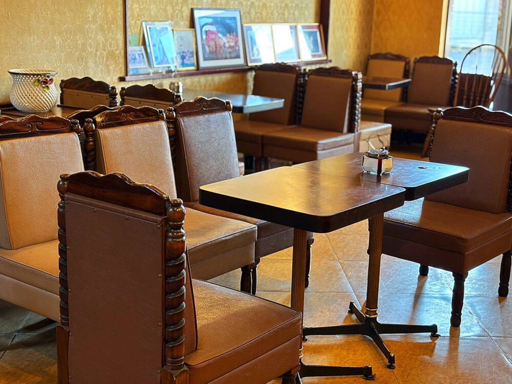 「みどりや喫茶店」の内装
