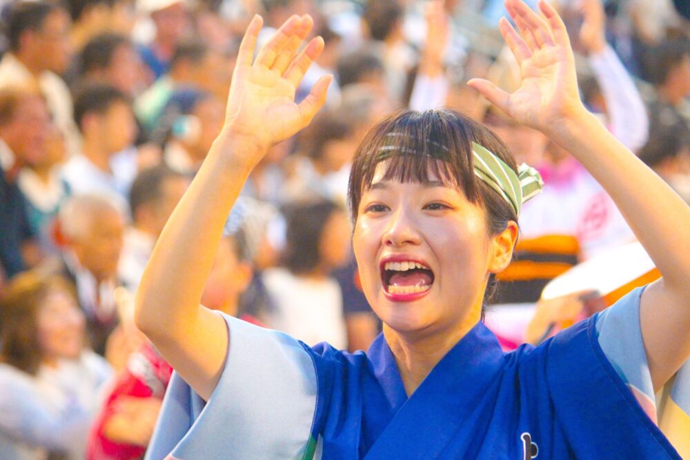 終盤まで笑顔で踊る藤間さん②