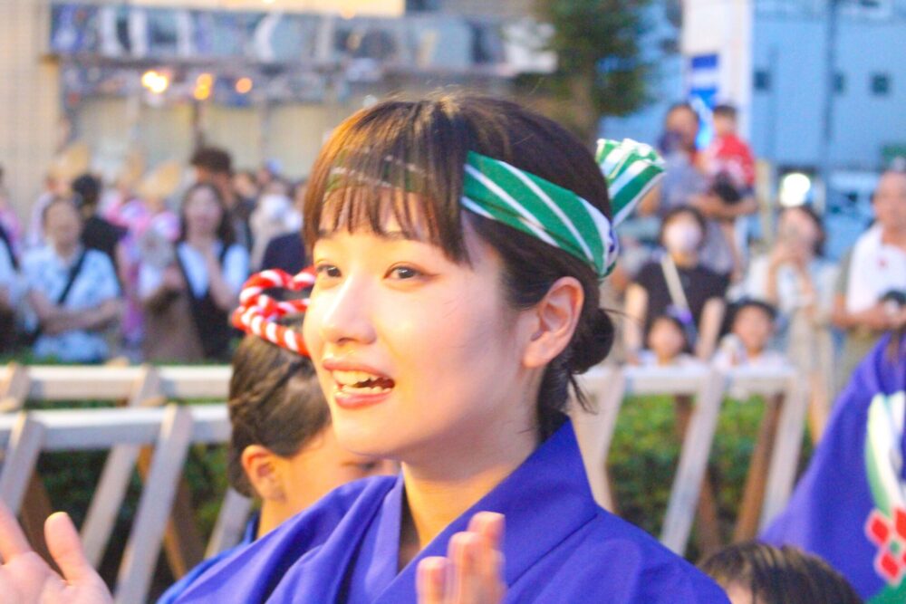 踊りきって充実の表情の藤間さん