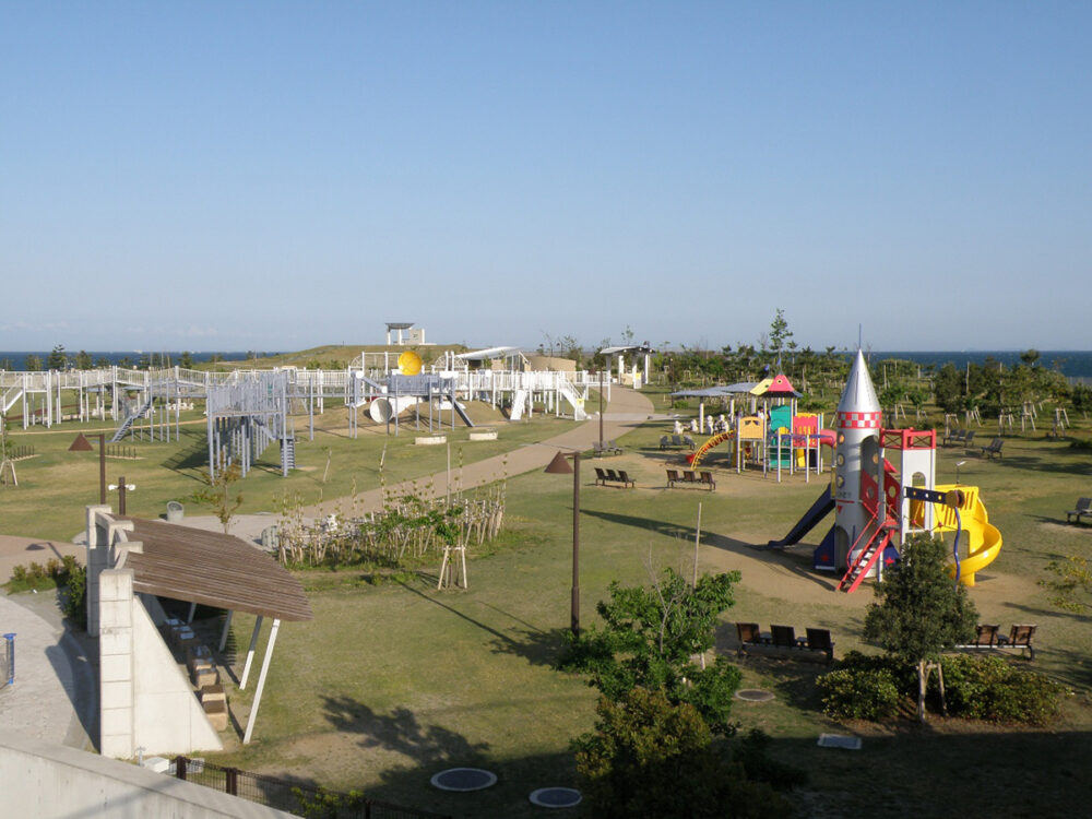 月見ヶ丘海浜公園の遊具エリア