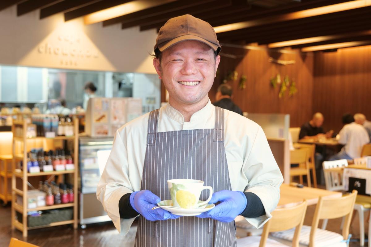 café chouchou主任の上島さん