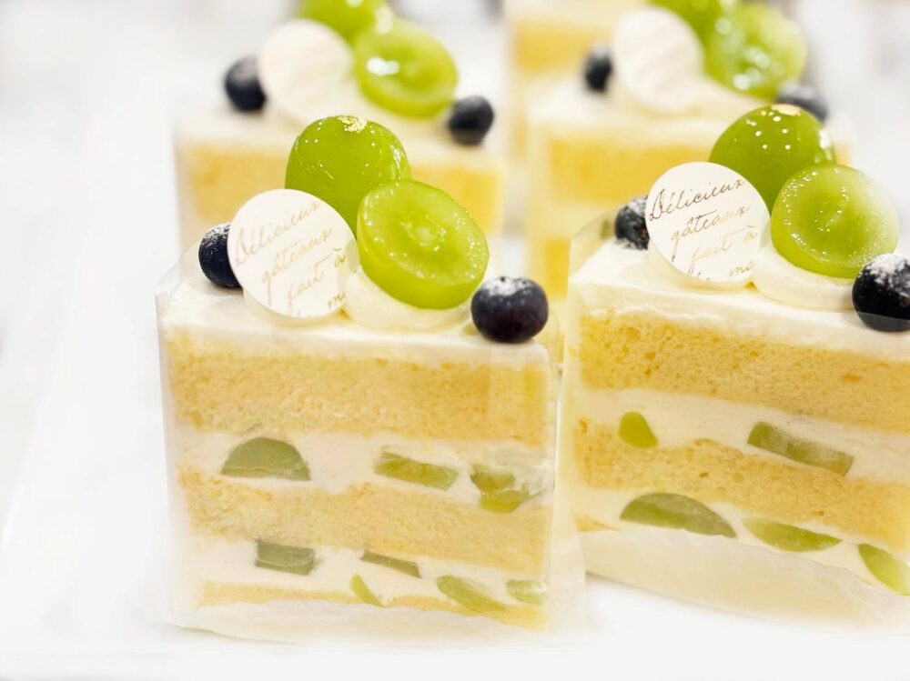 シャインマスカットのケーキ