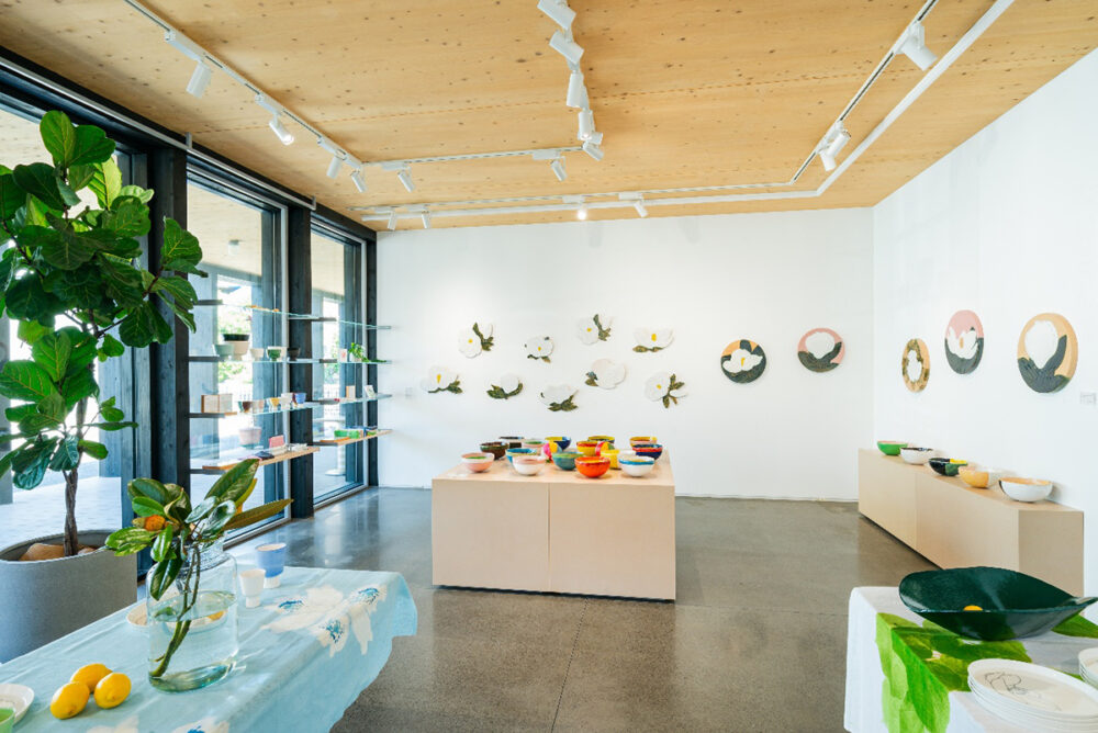 Mustakivi gallery&の内観