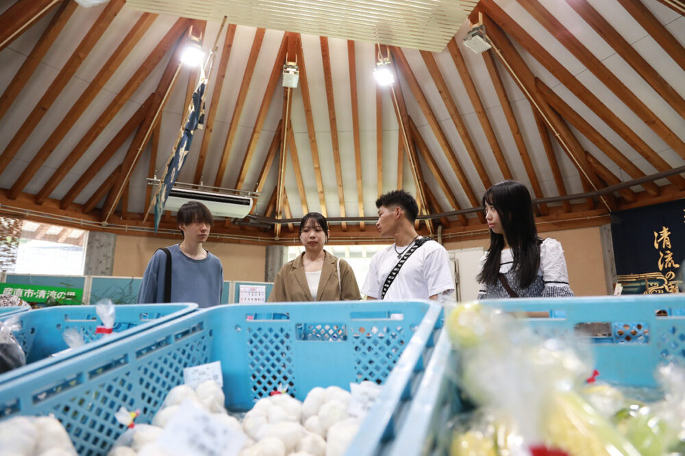 道の駅ことなみエピアみかどの産直市