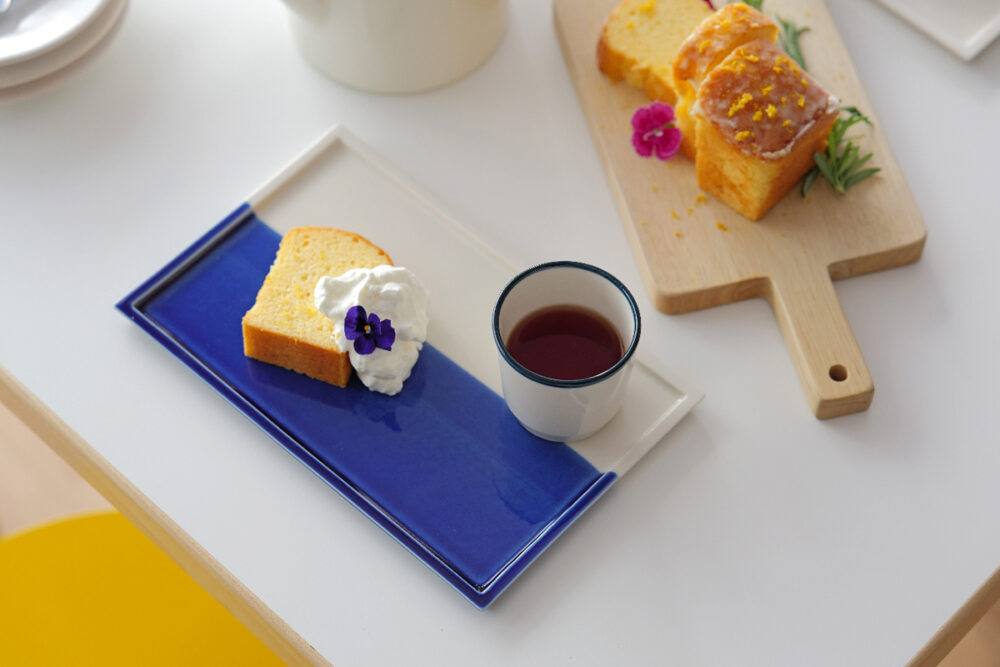 Mustakiviの長角皿