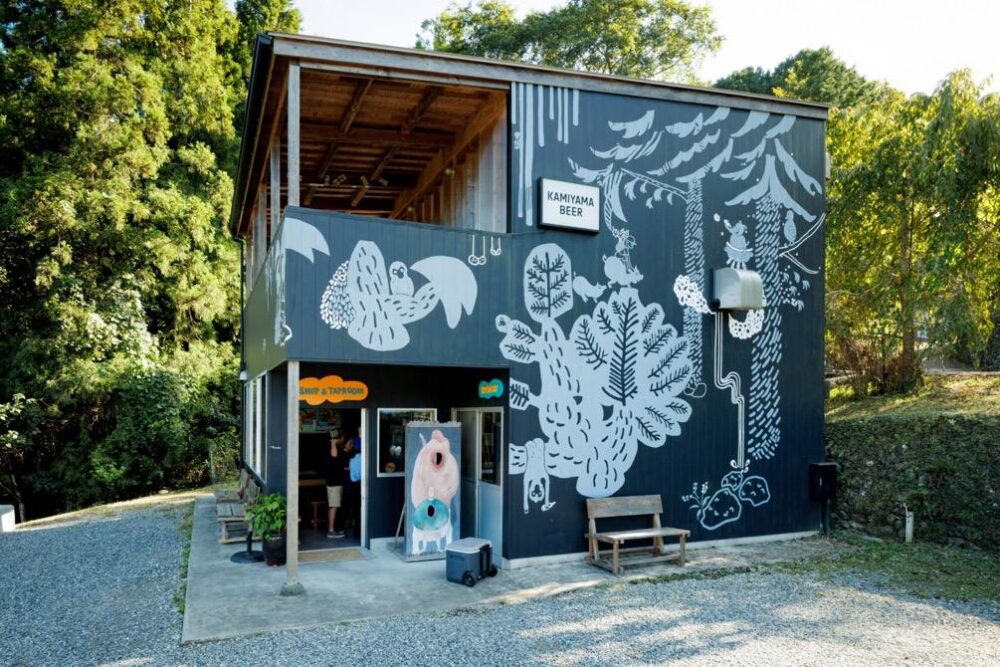 「KAMIYAMA BEER」の外観