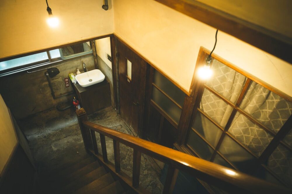 コレンスの階段と手洗い場