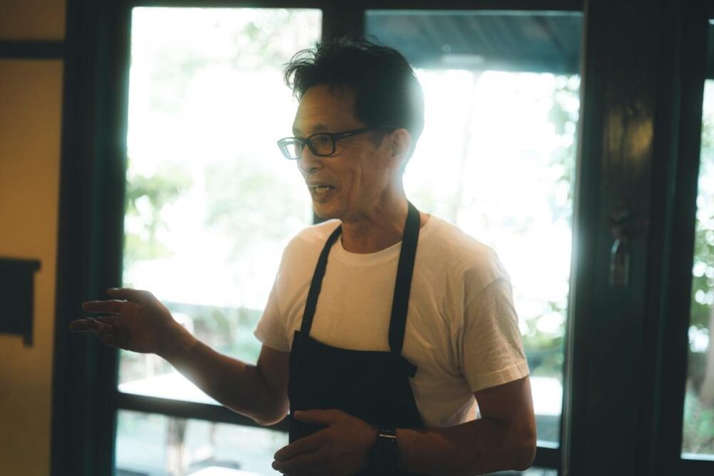 「Chez Petit Chat Noir」のオーナー