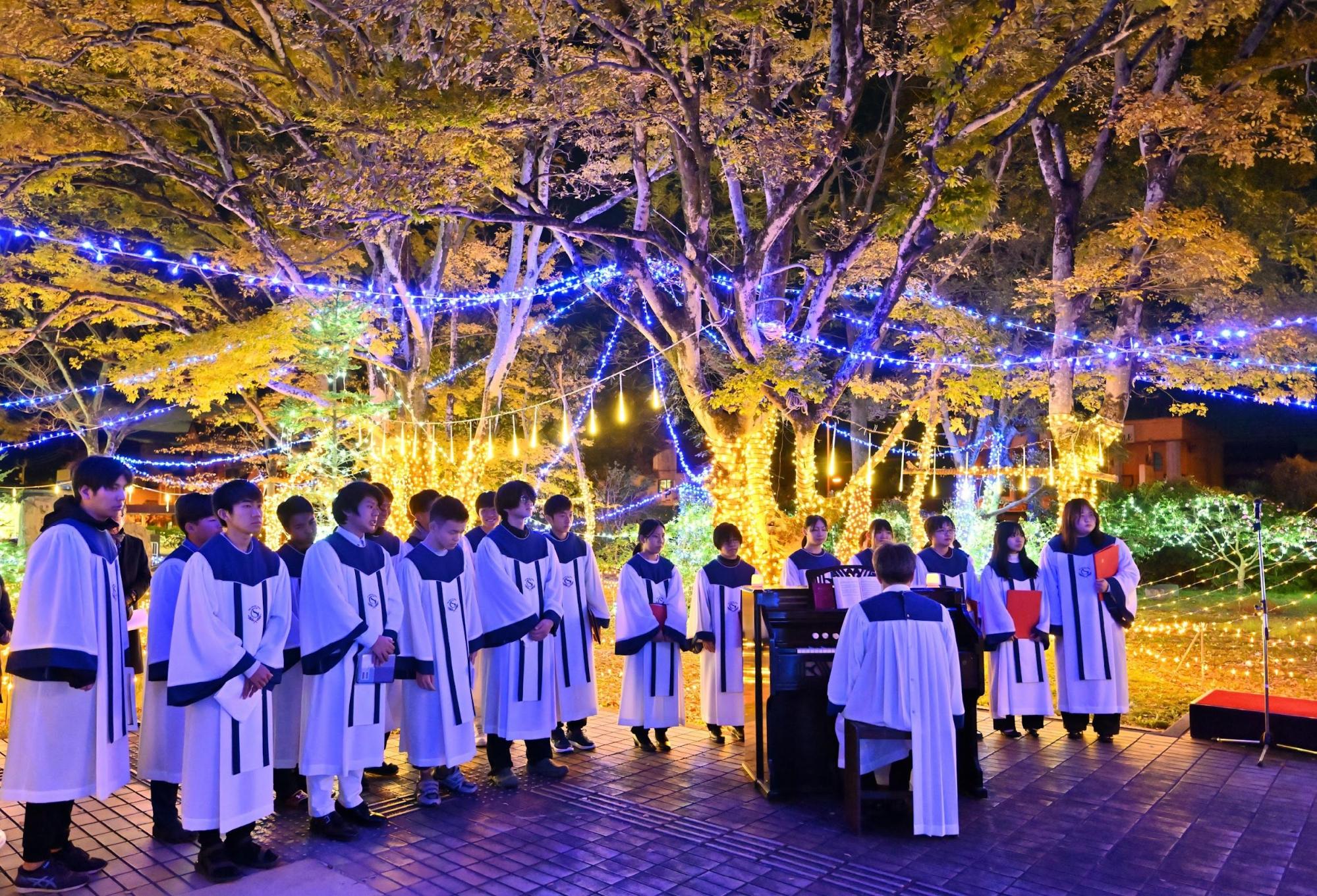 四国学院大学 点灯式