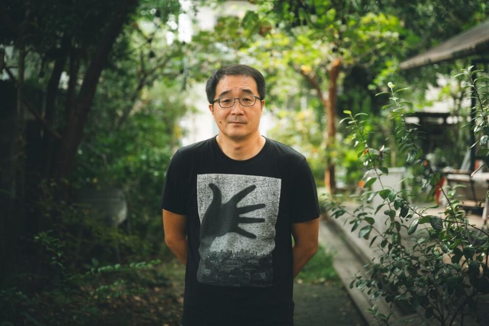 GALLERY Eのオーナー 岡本明才さん