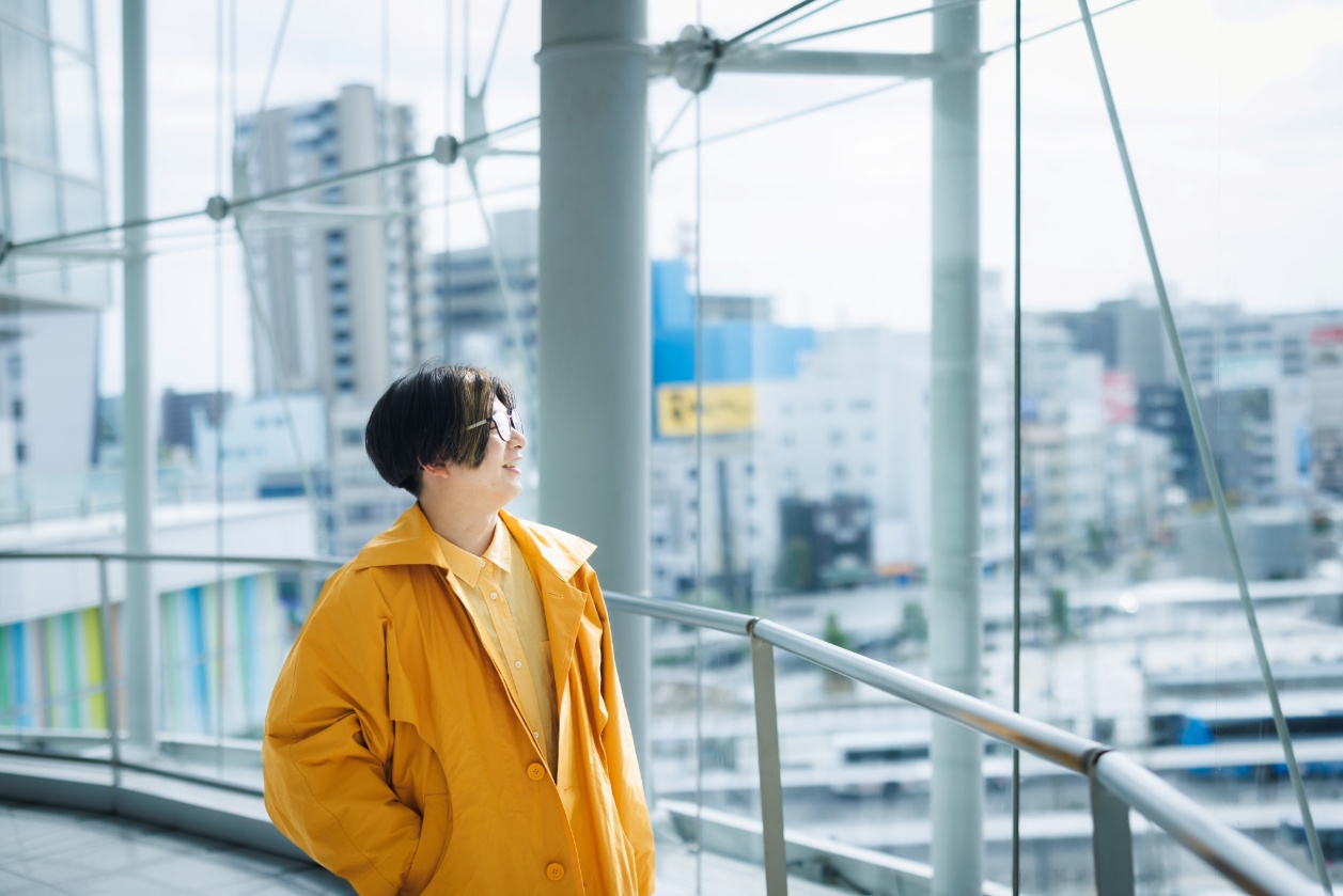 高松シンボルタワー内にいる瀬戸内サニーこと・大崎龍史さん 