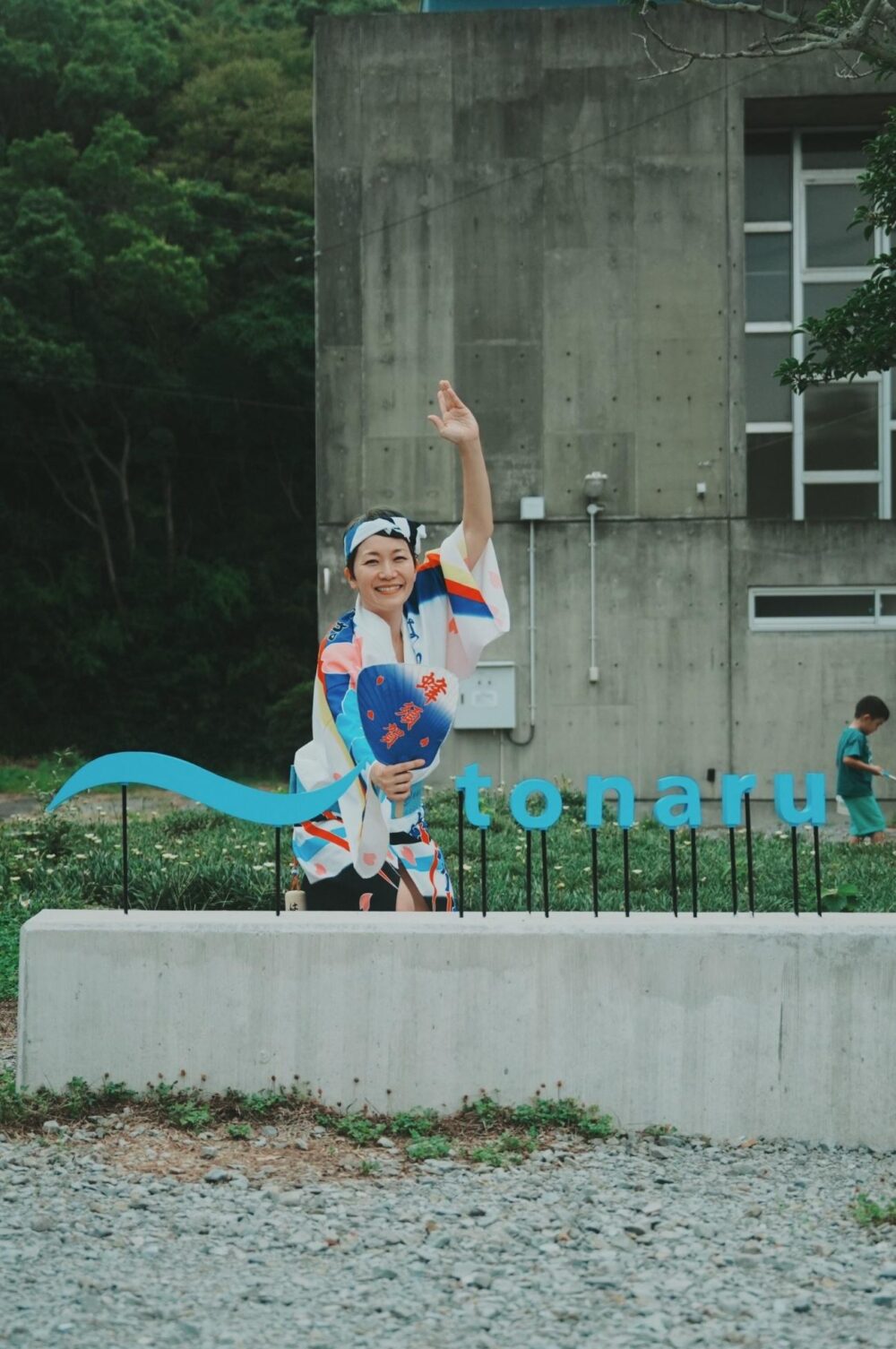 阿波踊りに参加する福岡晃子さん