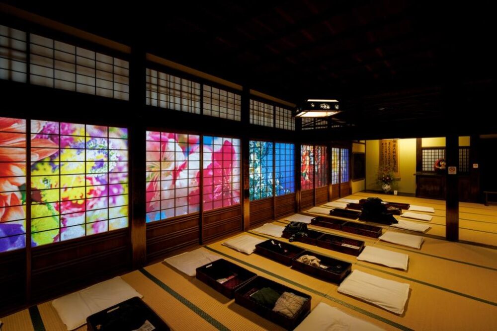 道後アート・道後温泉本館神の湯二階席内部の様子