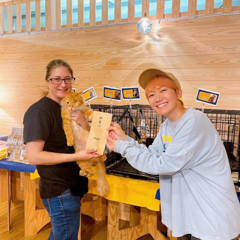 保護猫活動のイベントでの福岡晃子さん