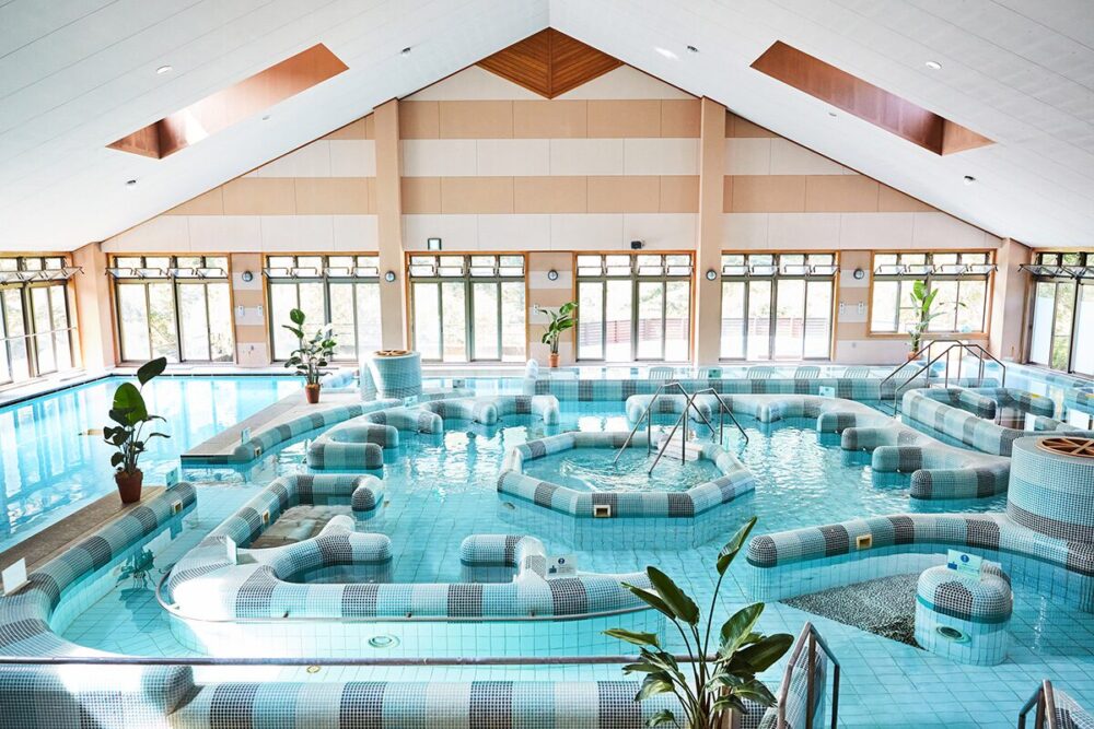 クアテルメ宝泉坊の温泉プール