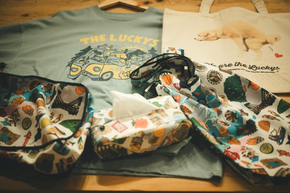 福岡さんデザインのオリジナルグッズ