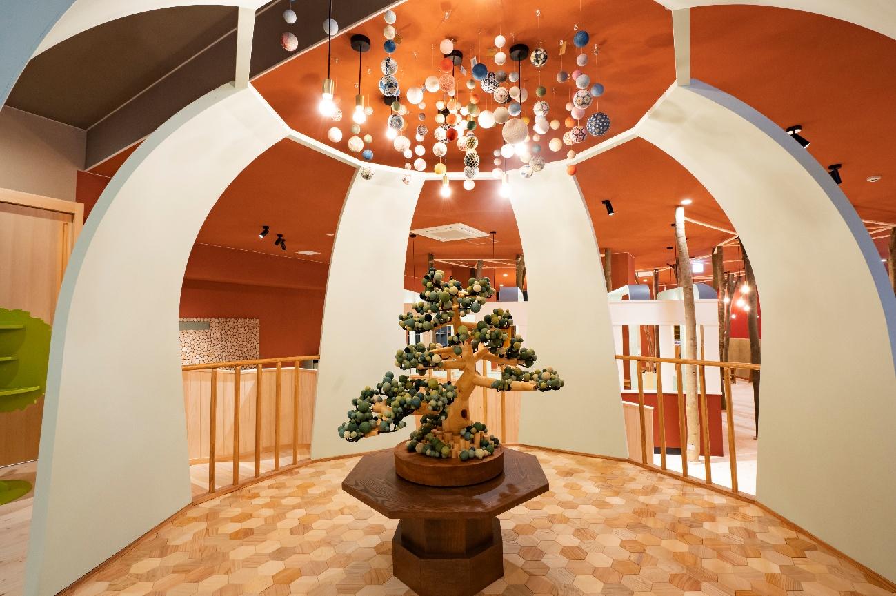 「讃岐おもちゃ美術館」内・盆栽×てまり